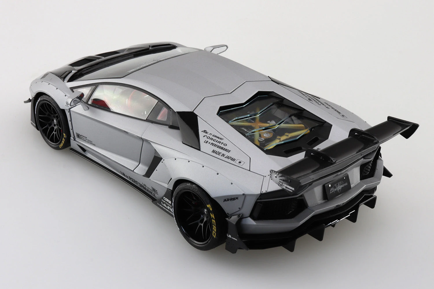 Aoshima Lamborghini LB-Works Liberty Walk No 19 Aventador Limited Edition Ver.1 1/24 4 Aoshima Lamborghini LB-Works Liberty Walk No 19 Aventador Limited Edition Ver.1 1/24 - Image 4