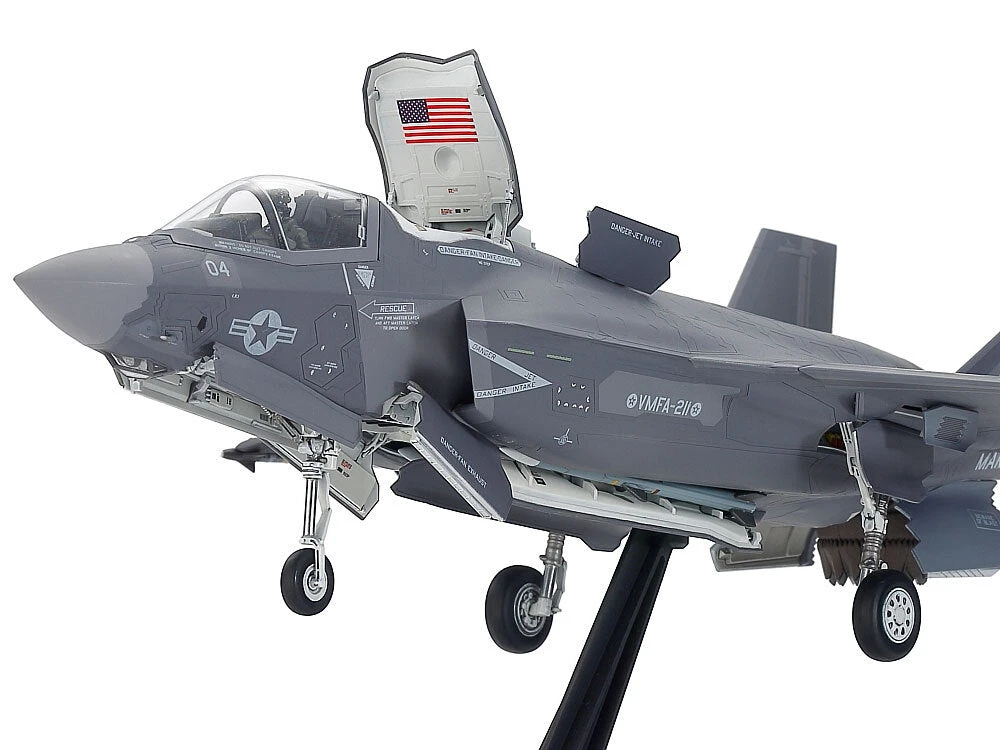 Tamiya Lockheed Martin F-35B Lightning II 1/72 8 Tamiya Lockheed Martin F-35B Lightning II 1/72 - Image 8