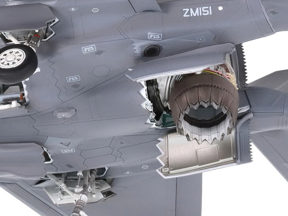 Tamiya Lockheed Martin F-35B Lightning II 1/72 9 Tamiya Lockheed Martin F-35B Lightning II 1/72 - Image 9