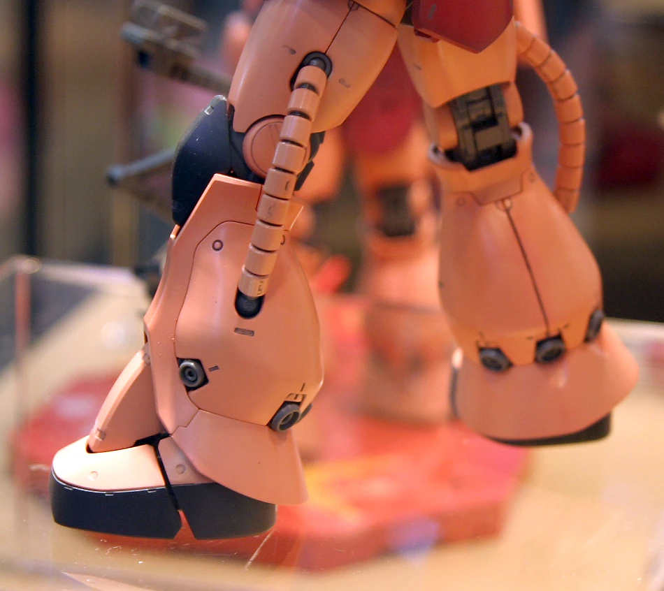 Bandai MG MS-06S Char's Zaku Ver. 2.0 1/100 7 Bandai MG MS-06S Char's Zaku Ver. 2.0 1/100 - Image 7