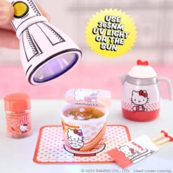 MGA Entertainment Miniverse - Make It Mini Food Hello Kitty - Single Blind Box -Panda Hobby Shop Miniverse MakeItMiniFoodHelloKitty SingleBlindBox 2