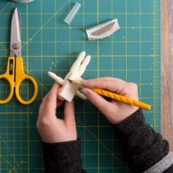 Olfa Olfa AK-1/5B Graphic Art Knife With 5 Replacement Blades -Panda Hobby Shop OlfaAK 1ArtKnifewith5Blades AK 15B 4