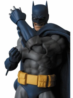 [Pre-Order END][ETA Q3 2025] Mafex - Batman - Batman: Hush -Panda Hobby Shop Pre Order ETAQ32025 Mafex Batman Batman Hush 8