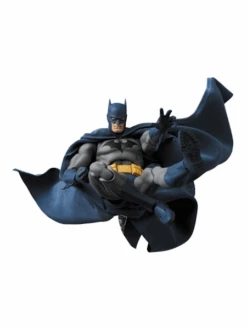 [Pre-Order END][ETA Q3 2025] Mafex - Batman - Batman: Hush -Panda Hobby Shop Pre Order ETAQ32025 Mafex Batman Batman Hush 9
