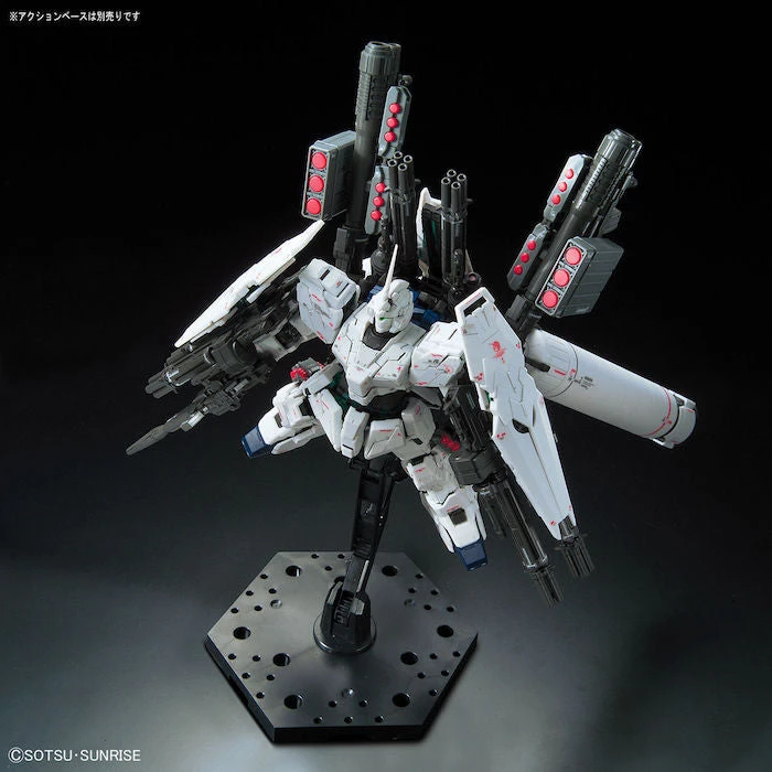 Bandai RG 30 Full Armor Unicorn Gundam 1/144 12 Bandai RG 30 Full Armor Unicorn Gundam 1/144 - Image 12
